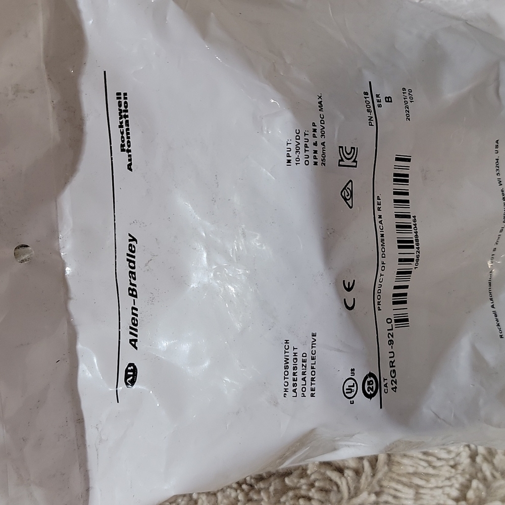 New Factory Sealed Rockwell Automation Photo Electric Sensor